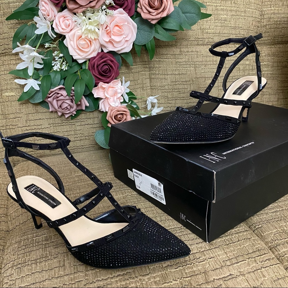 NWT INC 7.5 Black Pointed Toe Studded Kitten Heel
